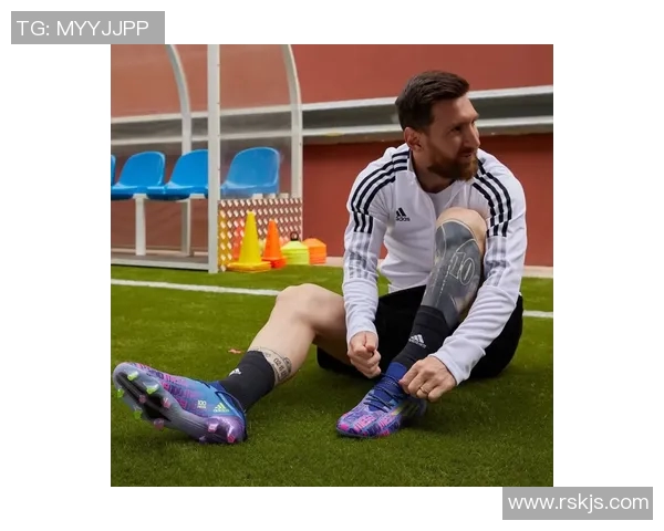 蝎斗足球鞋助力球星突破极限 彰显速度与力量完美融合 蝎斗足球鞋助力球星突破极限 彰显速度与力量完美融合