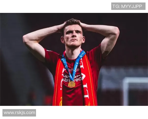 球星亲自上阵实况足球对决 激烈对抗引发热血竞技风暴